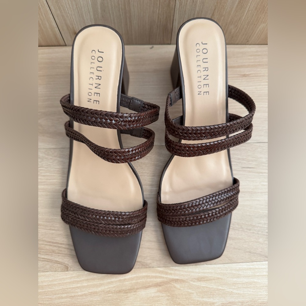 Journee Collection Natia Open Square Toe Block Heel Sandals, Wide Width - Picture 7 of 13